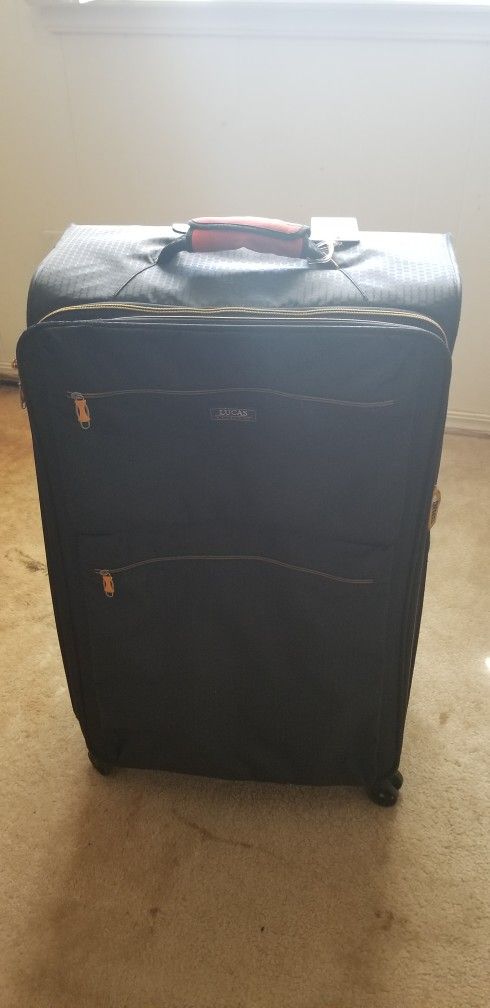 Lucas Suitcase (29 Inch)