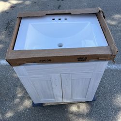 Glacier Bay Arla 25in Single Sink Elm Sky Bath Vanity with White Cultured Marble Top