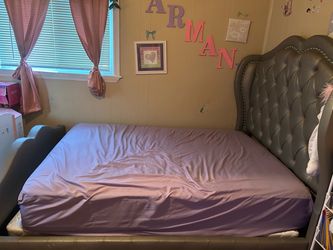 Gray Tufted Upholstered Bed Frame full size bed