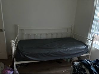 Twin size bed