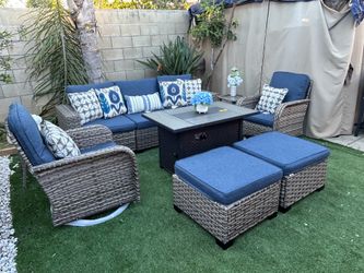 Patio furniture set outdoor new in the box