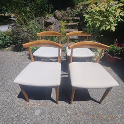 Mid Century Modern Dining Room Chairs (set of 4)