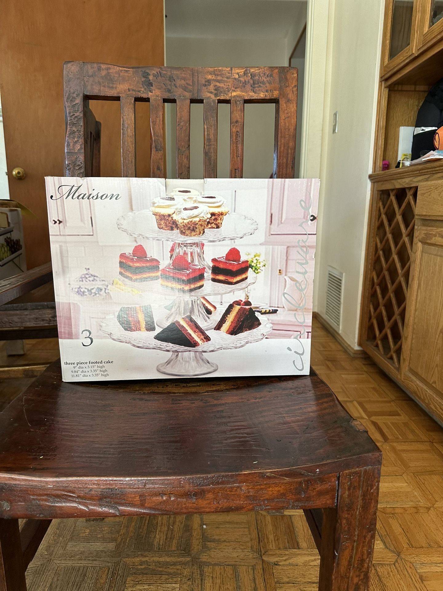 Maison 3 tier pastry stand