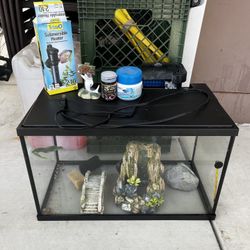 10 Gallon Tank + Acessories