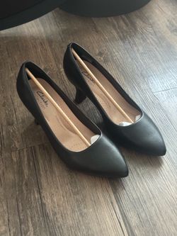 NEW Clarks Black Leather Heels - Women’s 6.5 Wide