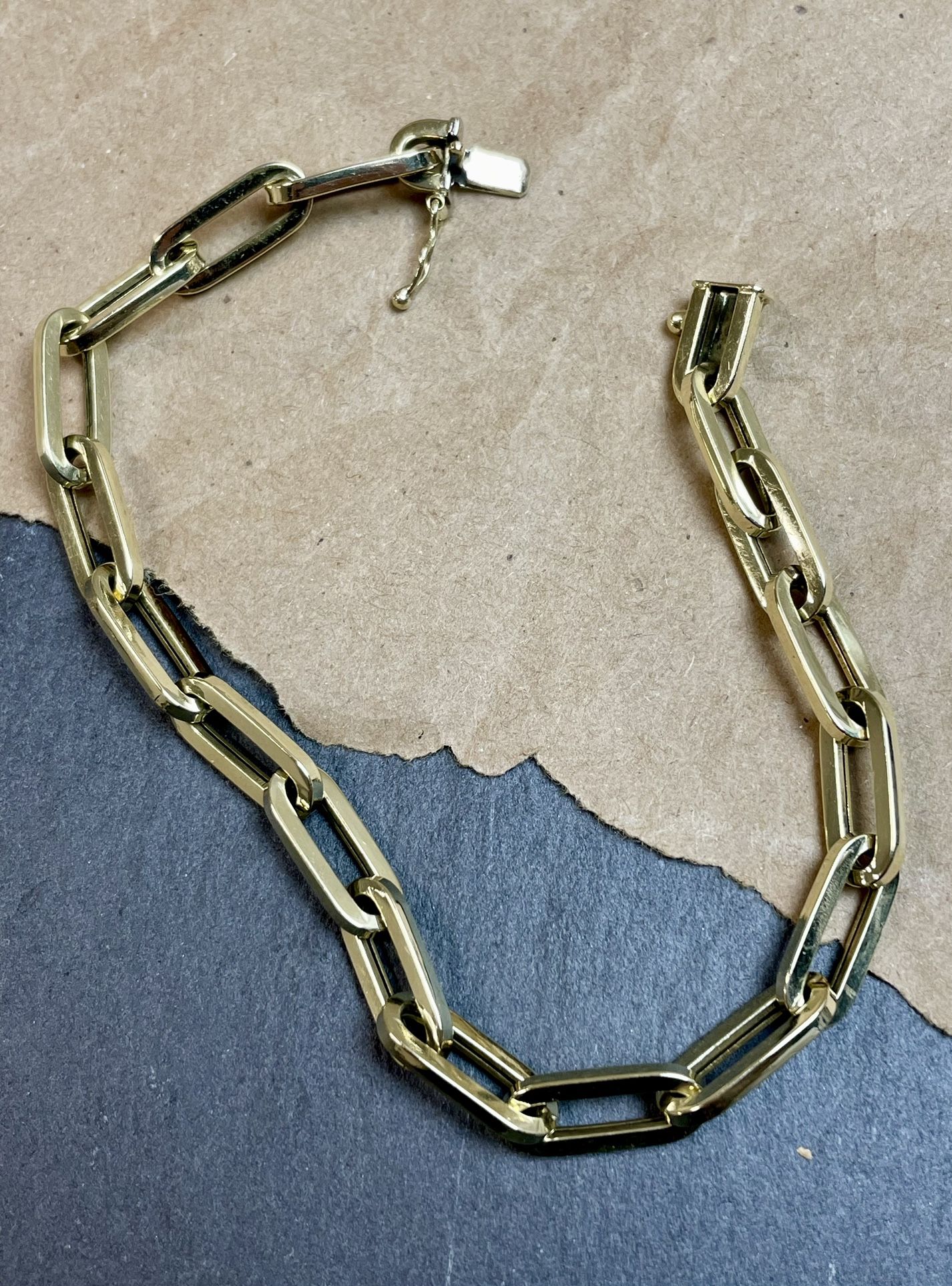 14k Yellow Gold Hollow Paper Clip Bracelet