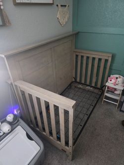 Oxford Convertible Crib