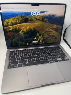2024 Apple MacBook Air 13.6" M3 10C GPU 4.0GHz 8GB RAM 512GB SSD