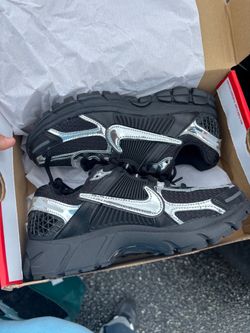 vomero 5s black and silver