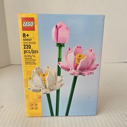 Lego Lotus Flower Building Set NEW 