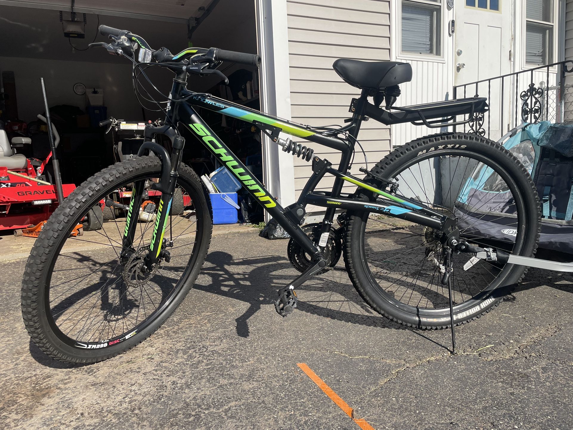 Mens Mountain Bike - Schwinn