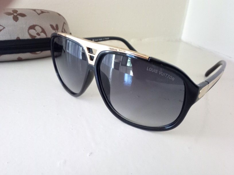 Gold Louis Vuitton Evidence Sunglasses
