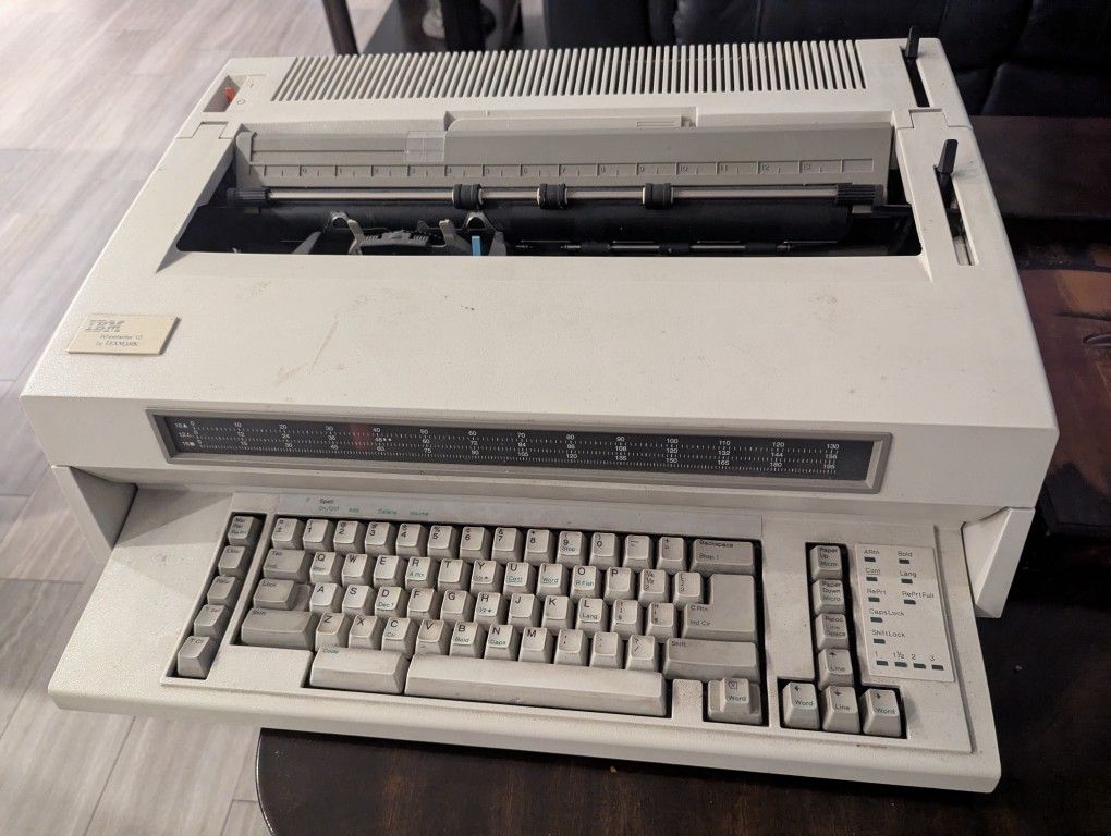 Lexmark Wheelwriter 10 Professional Typewriter
