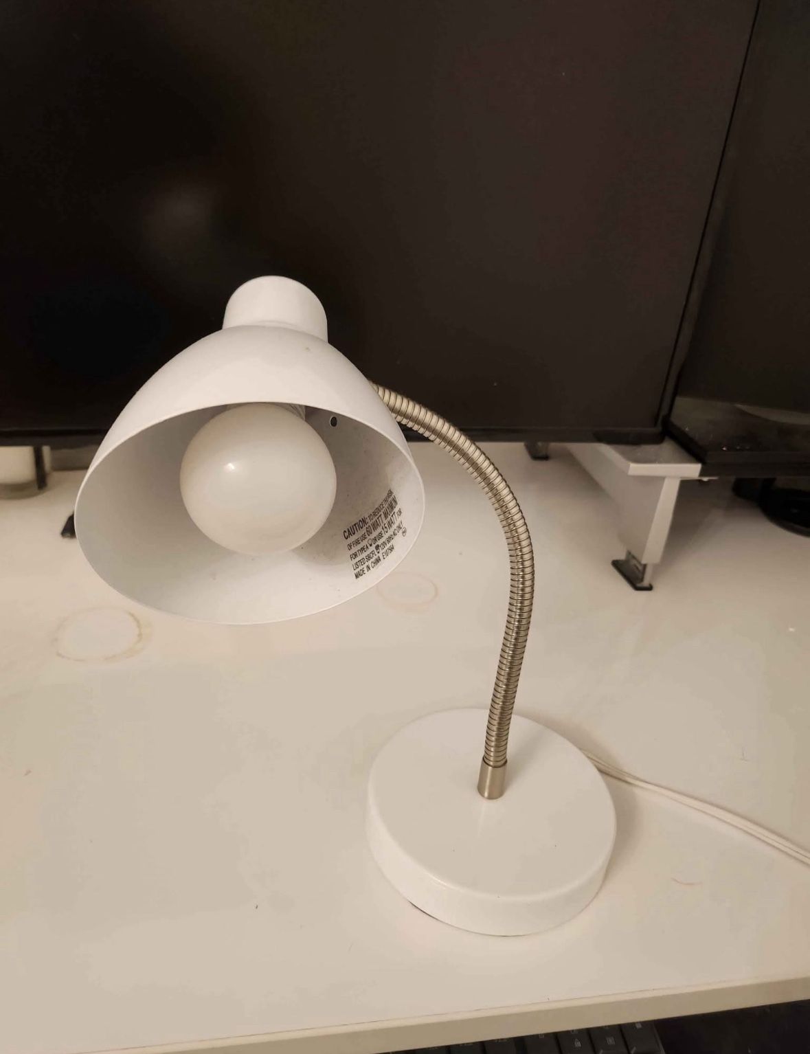 White Cute Desk Lamp