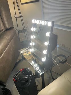 Hollywood Vanity Mirror with LED Lights