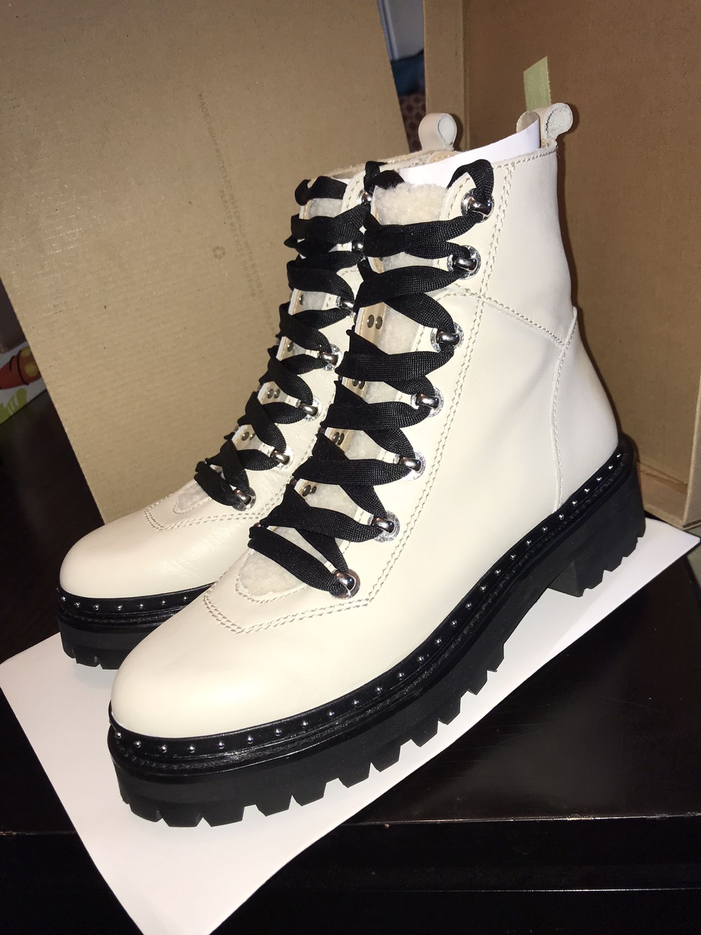 Steve Madden Womens Boots Rainier Bone Leather Platform Bootie Size 8 1/2 New in Box
