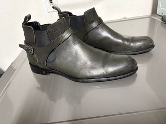 Authentic Louis Vuitton Black Leather Ankle Boots – Size 8