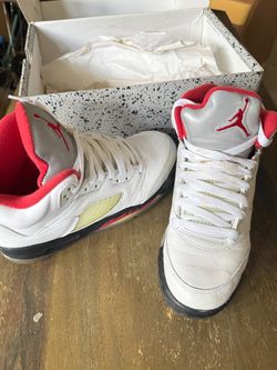 Air Jordan 5 Fire Red Sneakers