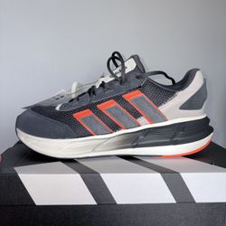 Men’s Adidas Size 10.5