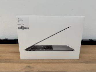 MacBook Pro 13 Inch **16GB RAM 512GB SSD **Only $599