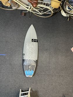 5’ 10” x 22 “x 2” - 28 liters Chemistry Surfboard