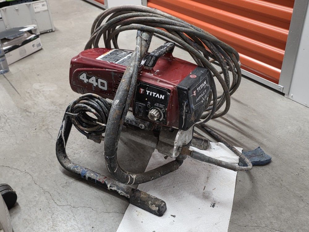 Titan 440 Paint Sprayer With Contractor Gun