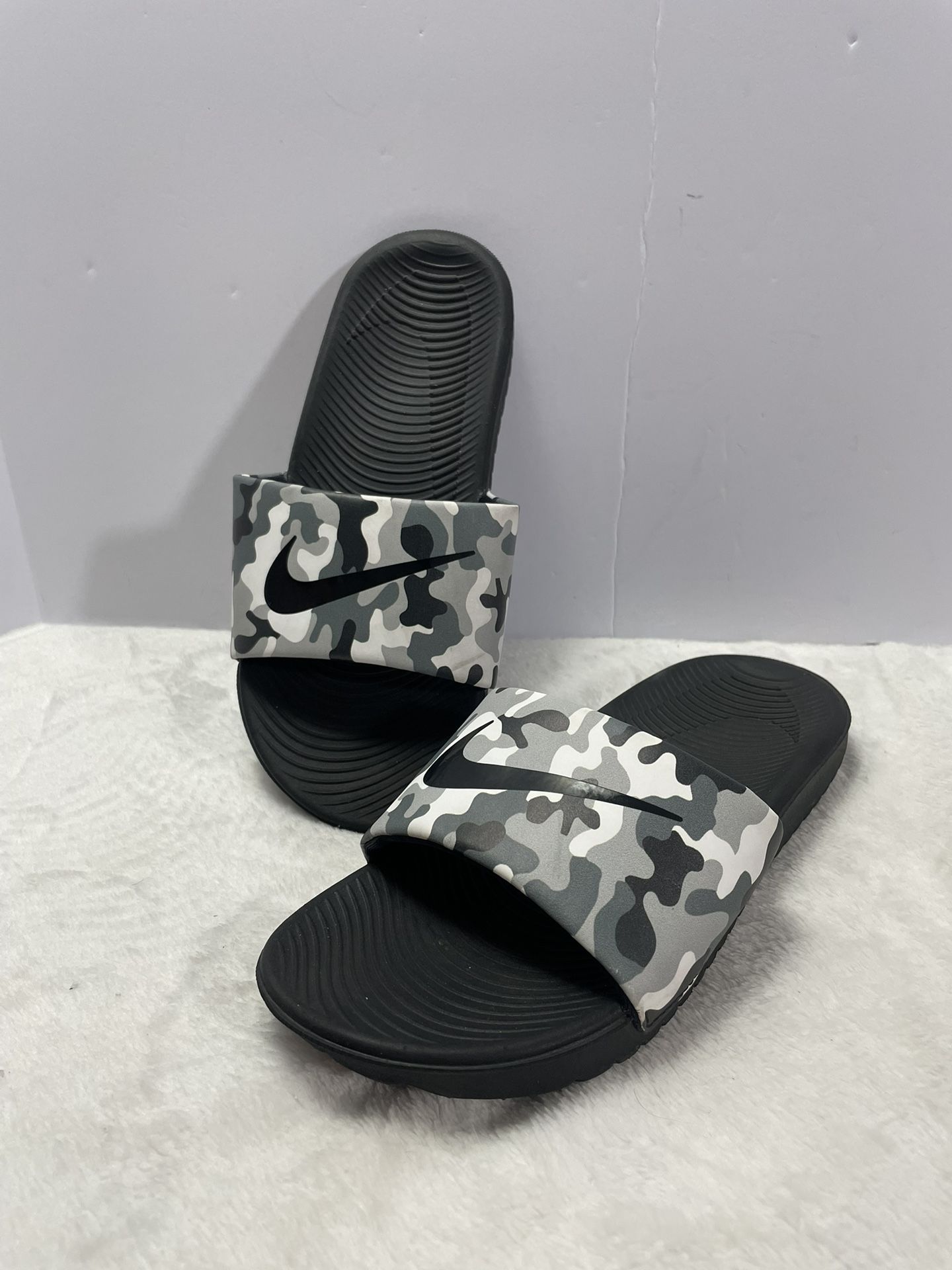 Nike Kids Kawa Slide Print 819358-008 Slip On Black Gray Slides Size US 3Y