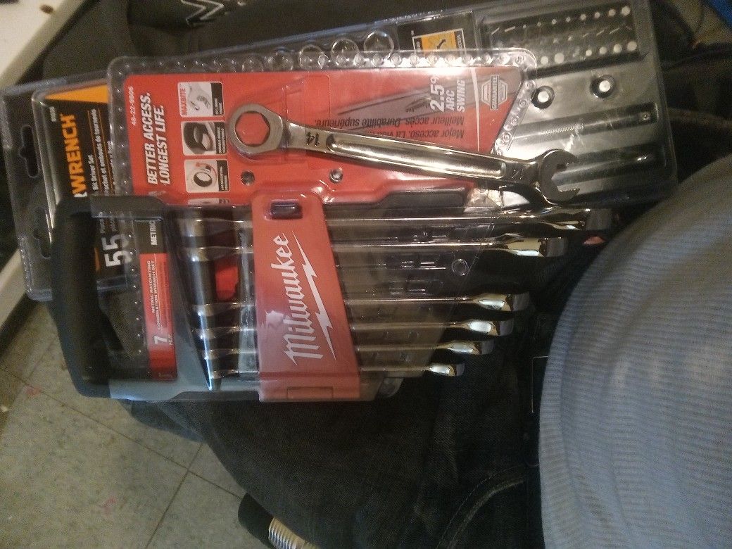 Milwaukee Ratchet Wrenches 