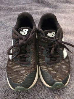 Boys new balance shoes size 13.5