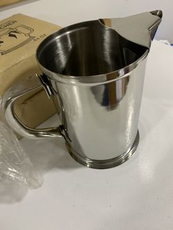 Stainless Steel Pitcher with ice guard 64 oz New