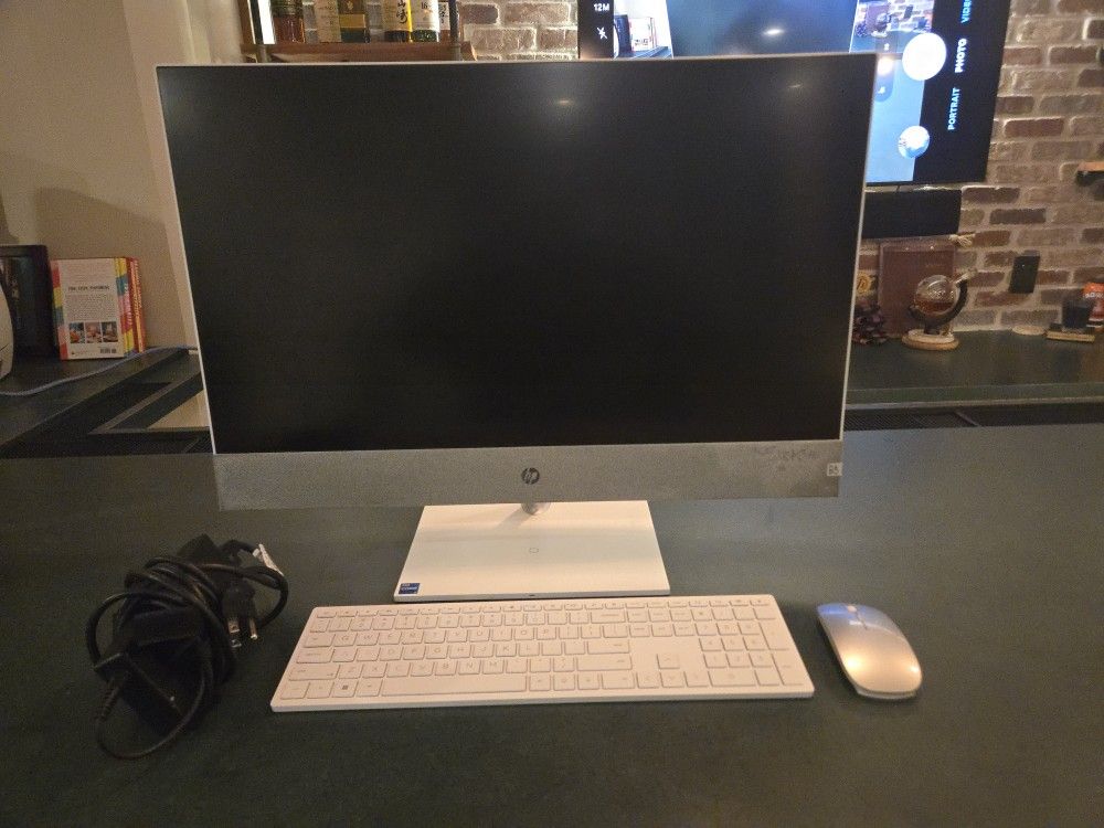 HP Pavilion All-in-One Desktop, 27" FHD Intel Core i7-13700T, NVIDIA GeForce RTX 3050