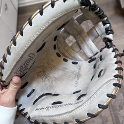 Rawlings Heart Of The Hide 33” Catchers Mitt