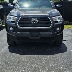 Toyota Tacoma 2019 4D