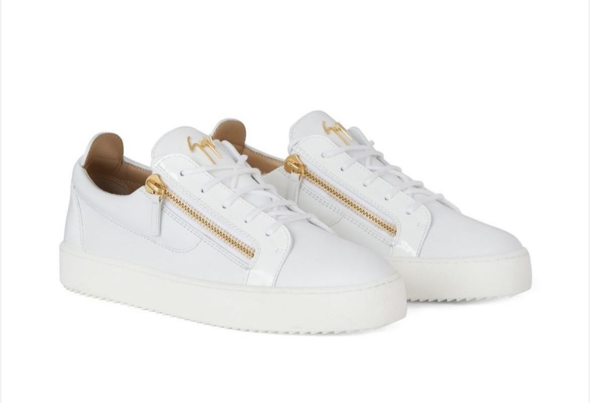 Giuseppe's shows Size 42 Male