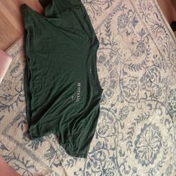 Holister Cropped T Shirt Size XL