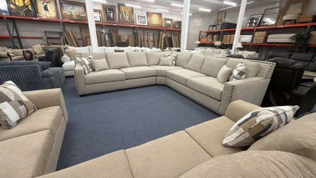 Seccionales Disponible <> Sectionals in Stock