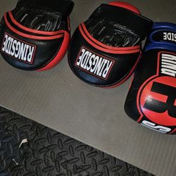 16oz boxing gloves and mitts