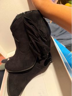 Black cowgirl heels