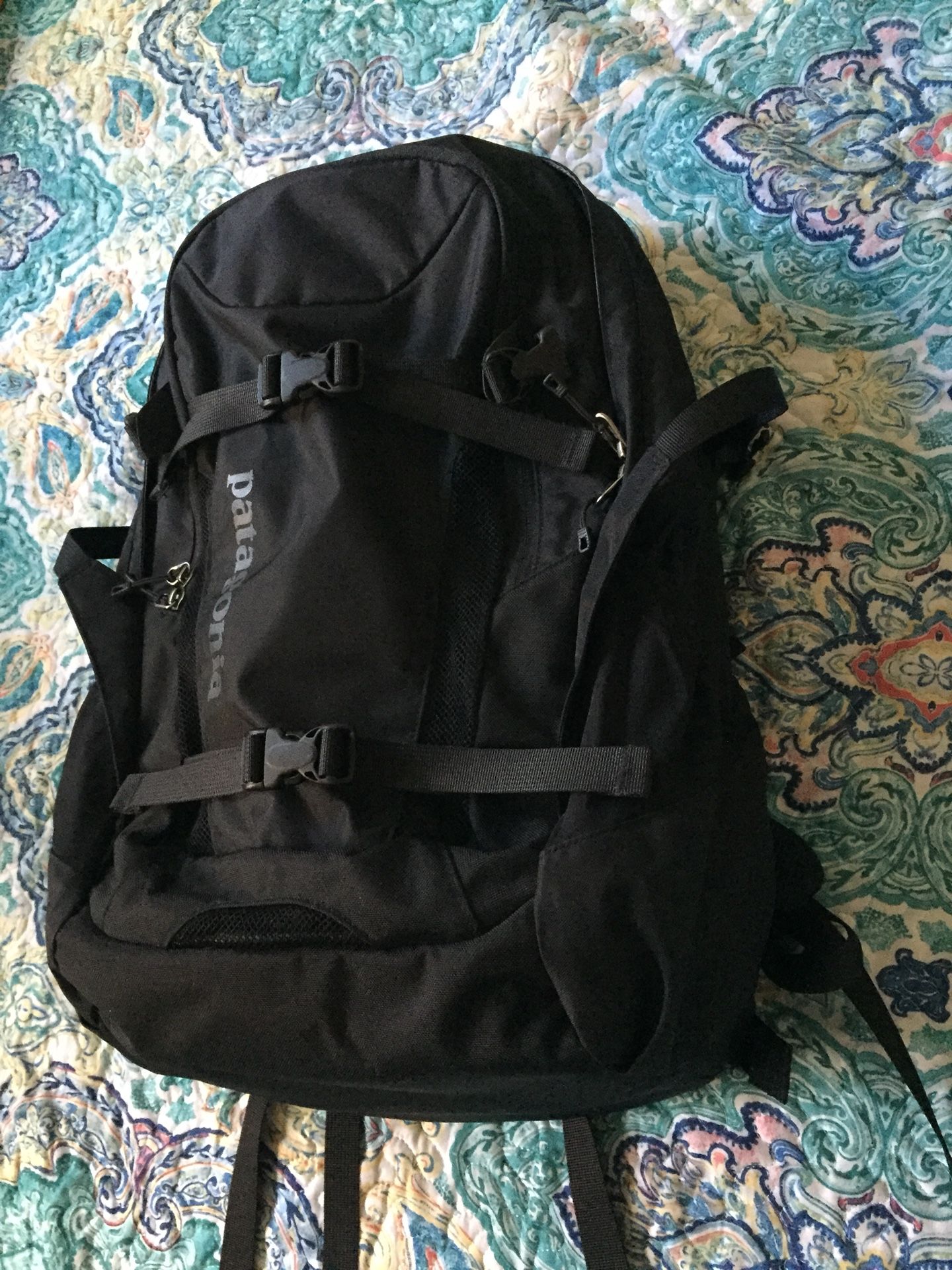 Black Patagonia Atacama 28L backpack