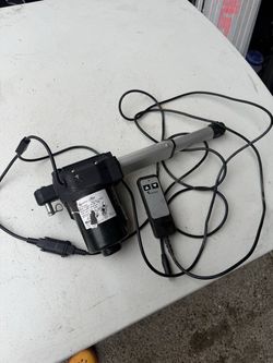 Leggett & Platt Linear Actuator Motor with Remote
