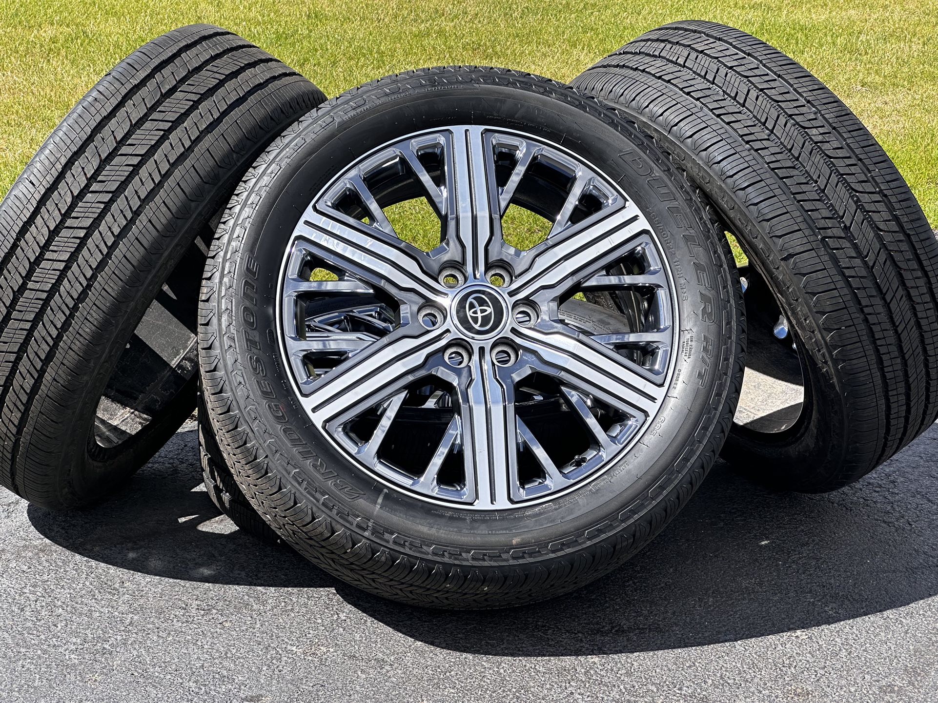 NEW 22” Toyota Tundra Capstone wheels Sequoia oem platinum 6x139.7 Rims Tires H/T SR5 TRD