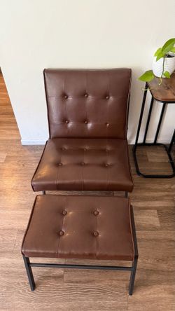 Leatherette chair with futon