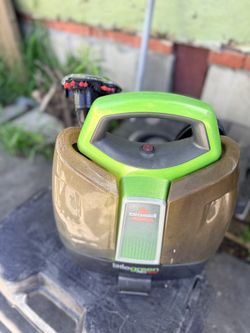 BISSELL CARPET CLEANER