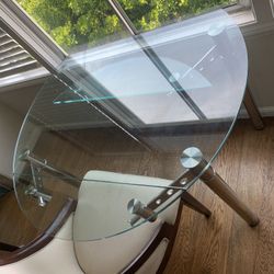 Dining Room Table - Glass Top 