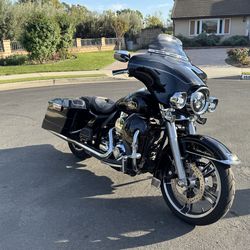 2009 Harley Davidson Electra Glide with Upgrades