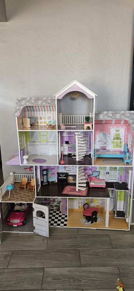 Doll House