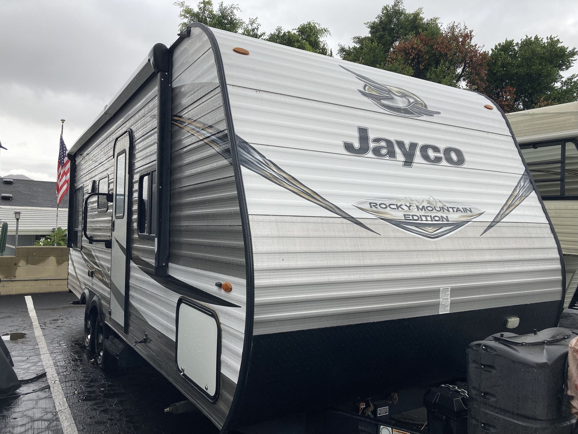 Pre-Covid 2019 JAYCO Travel trailer