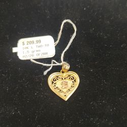 10k gold pendant