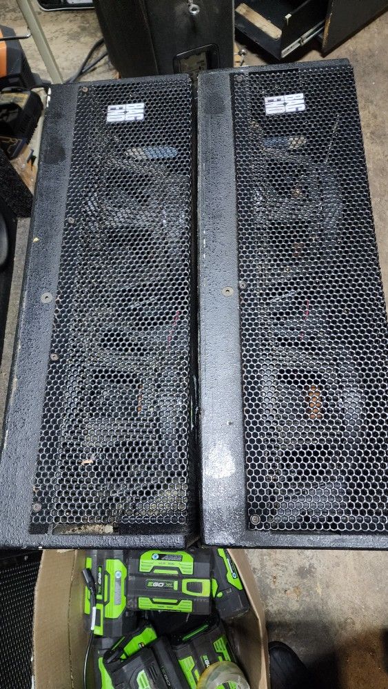 BAGEND DUAL 12" LOW PROFILE SUBWOOFERS