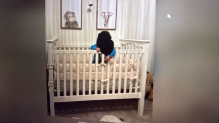 PB Kendall Crib With Mattress 